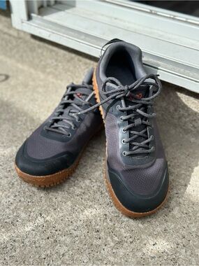 Hiking waterproof shoes